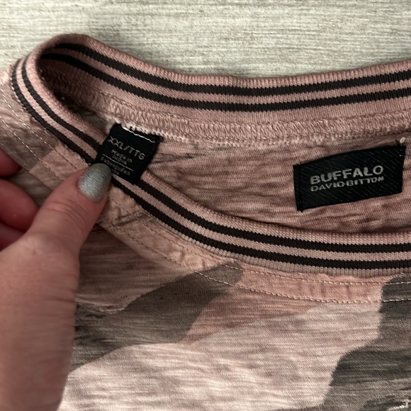 Buffalo David Bitton Kijaw Camouflage Logo Graphic Tee XXL NWT - Picture 4 of 7